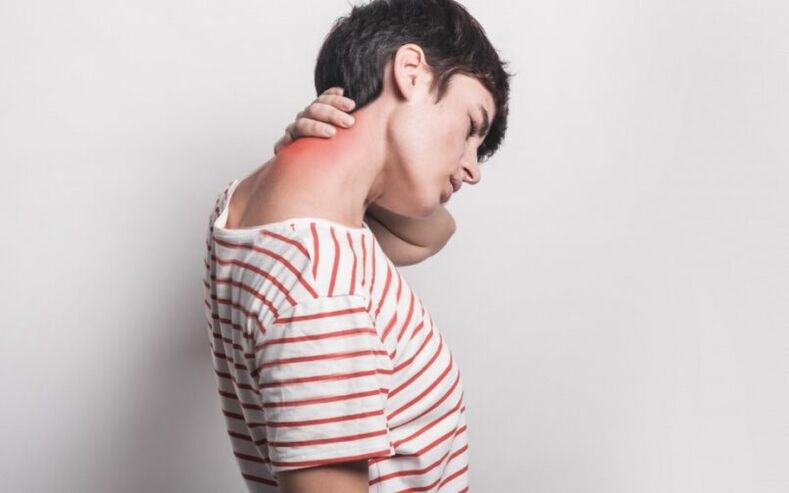 Bolečina v vratu simptomi osteohondroze materničnega vratu